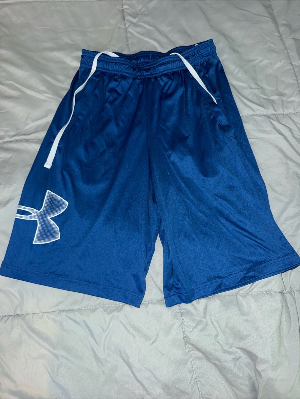 Under Armour Men’s Blue Athletic Shorts sz medium